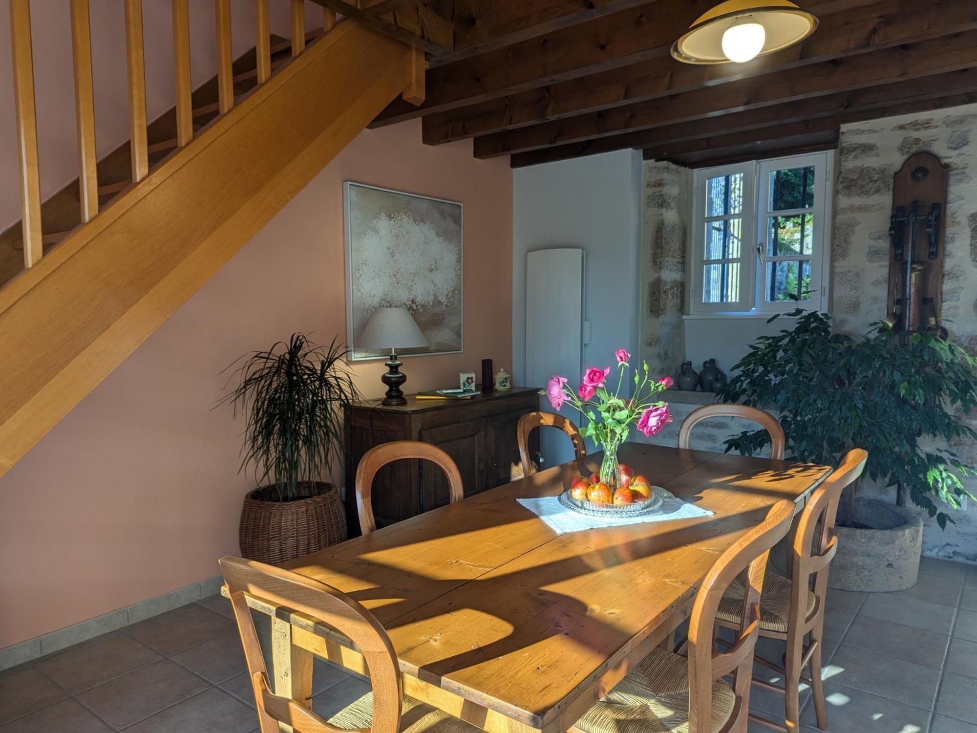 Maison Charmante A Langres Avec Wi-Fi Et Parking - Fr-1-611-43 ภายนอก รูปภาพ