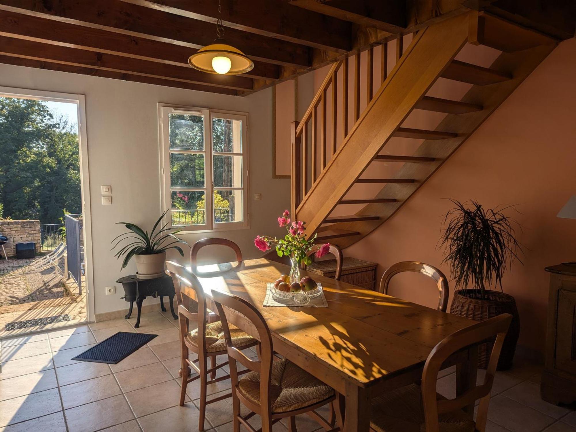 Maison Charmante A Langres Avec Wi-Fi Et Parking - Fr-1-611-43 ภายนอก รูปภาพ